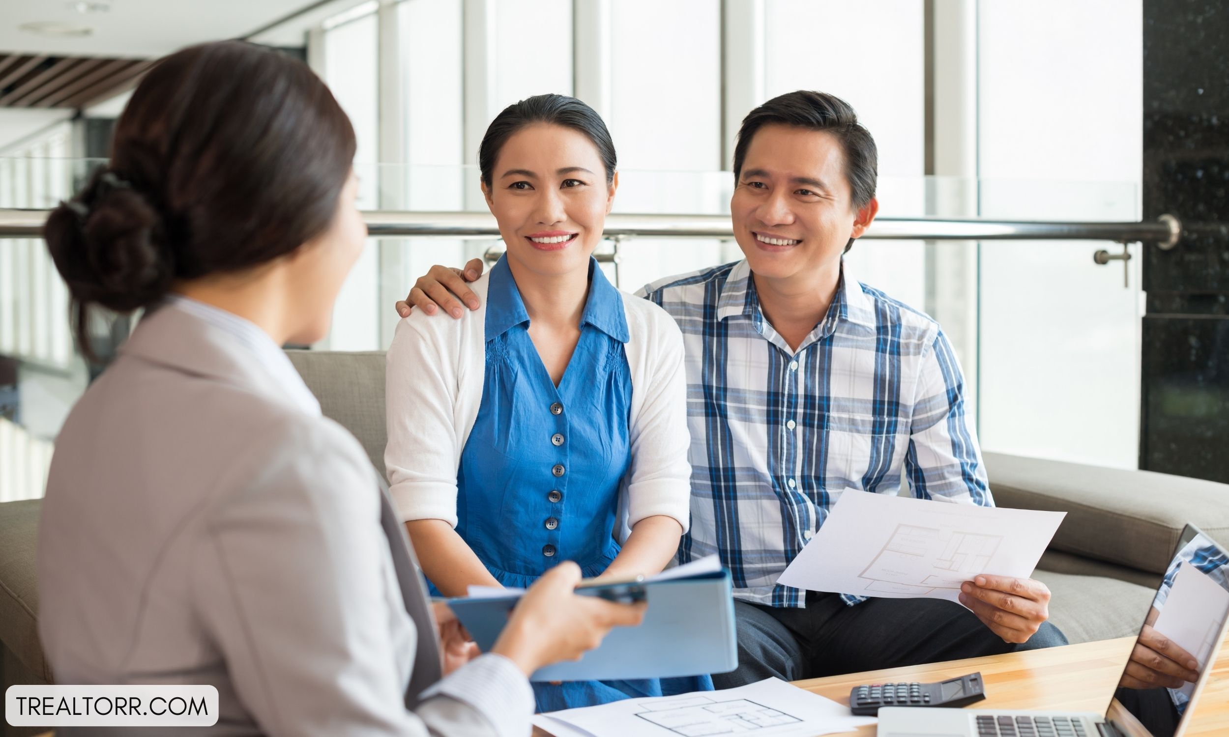 How to invest in real estate through a real estate investment loan platform