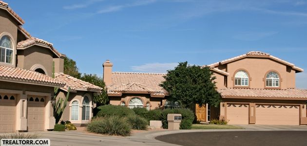 What do home inspectors typically examine when inspecting homes in Arizona?