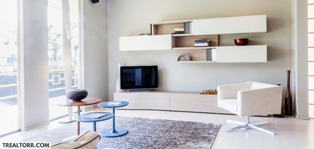 Is $2000 too much for an apartment in USA?