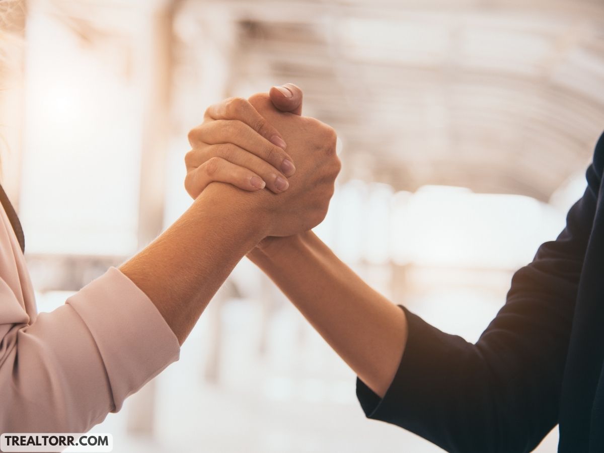 Finding Your Insurance Partner: Choosing the Right Broker for Real Estate Investments