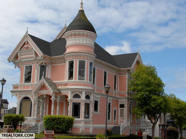 Insuring Historic Properties: Essential Tips for Preservation Projects