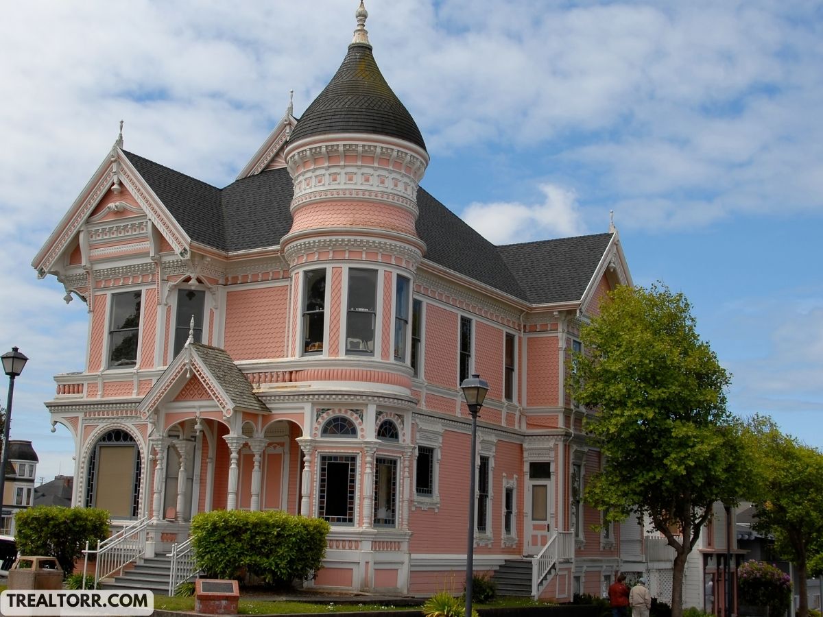 Insuring Historic Properties: Essential Tips for Preservation Projects