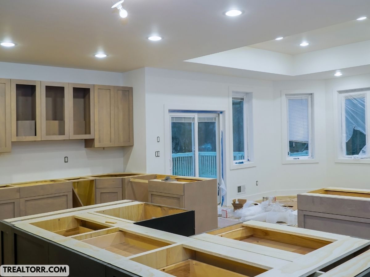 Kitchen Remodeling Essentials: Must-Know Tips for Design and Functionality fix and flip kitchen images