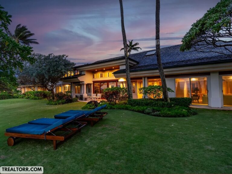 Luxury Home in Kailua, Hawaii: Explore This $32.5 Million Dream!