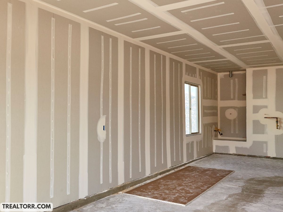 Step-by-Step Guide to Repair Water Damaged Drywall: Easy Fixes for Your Home