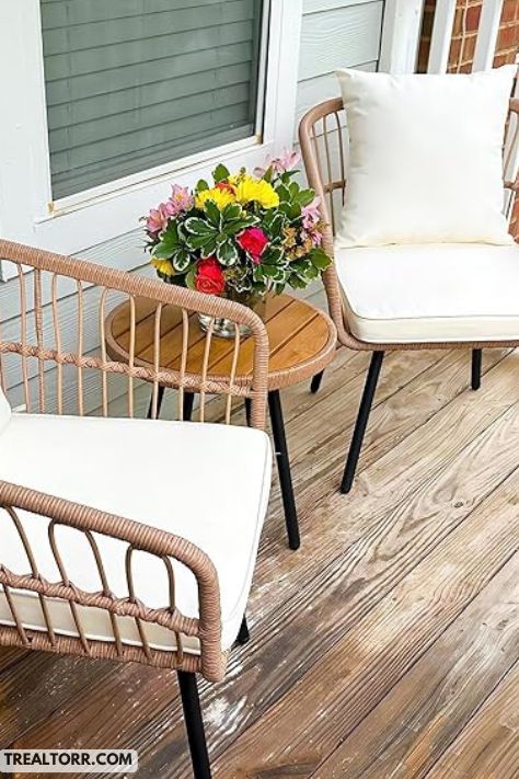 1. Stylish Outdoor Furniture Set