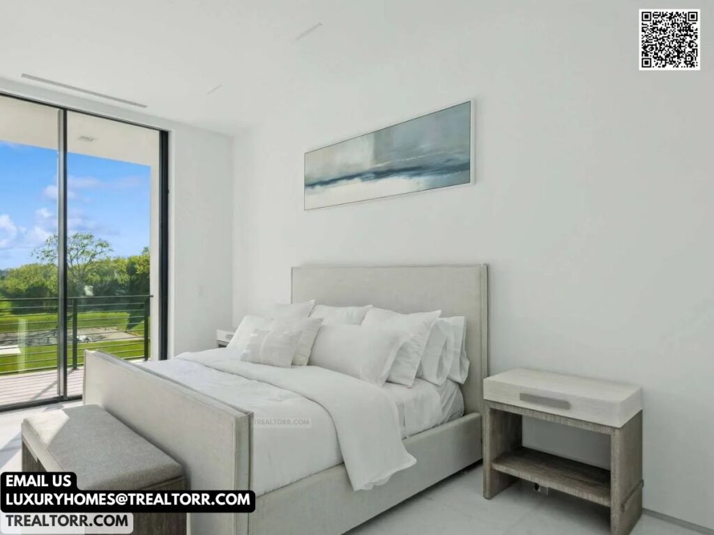 New $25 Million Luxury Home in New York Will Make You Want to Move In Right Now!