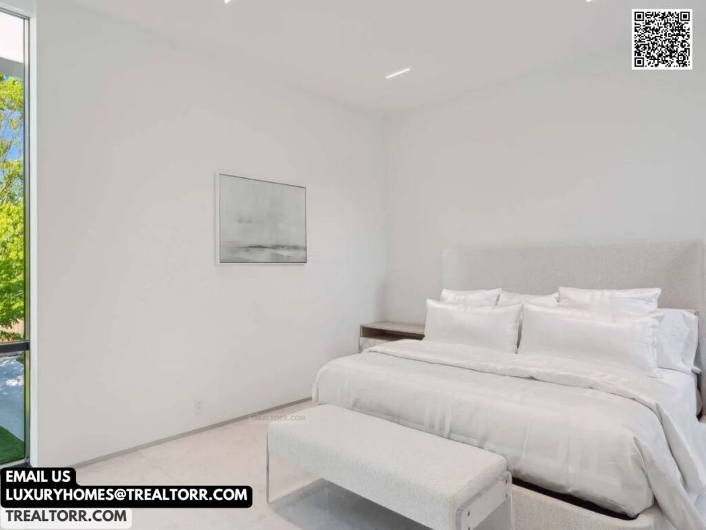 New $25 Million Luxury Home in New York Will Make You Want to Move In Right Now!
