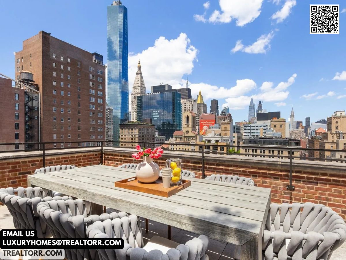 Step Inside NYC’s $40 Million Luxury Home! 6